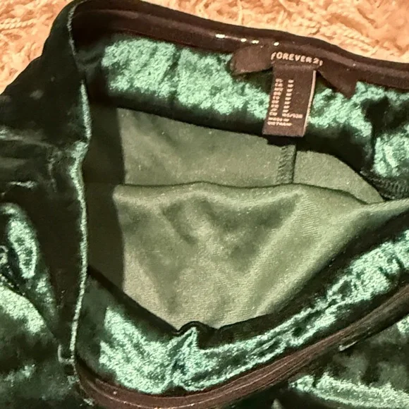 Emerald Velvet Strapless Dress - Picture 4 of 5